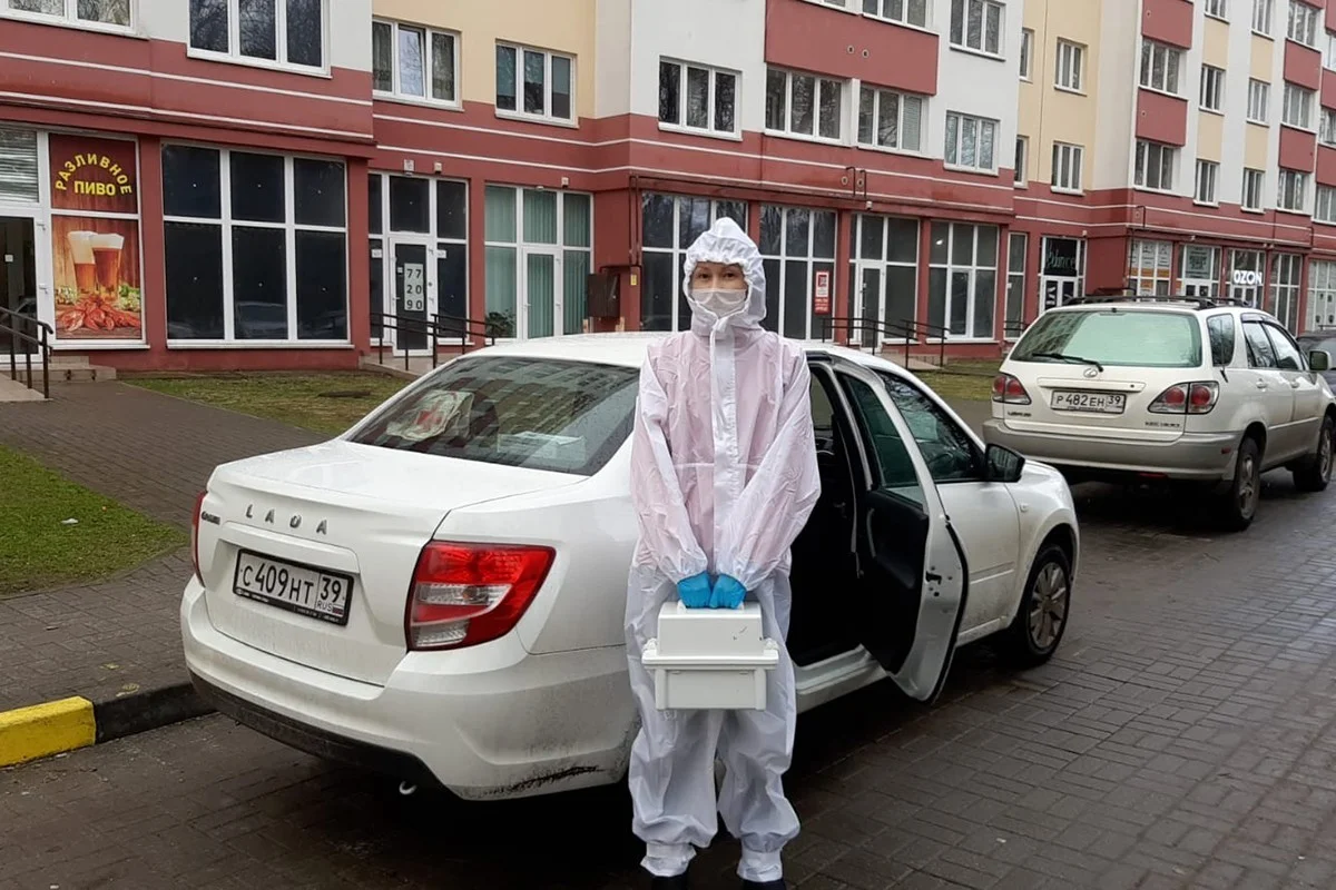 Около ста тысяч раз выездов совершено на новых автомобилях поликлиник в течение года