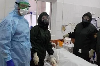 В центре внимания - вопросы выплат сотрудникам медицинских организаций при работе с COVID-19 