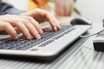 Проводится мониторинг состояния и развития конкурентной среды на рынке товаров, работ и услуг