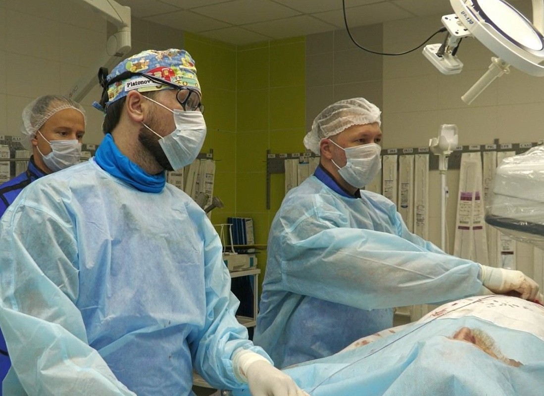 Гусевские эндоваскулярные хирурги провели пять операций по спасению тяжелых пациентов от ампутации конечностей
